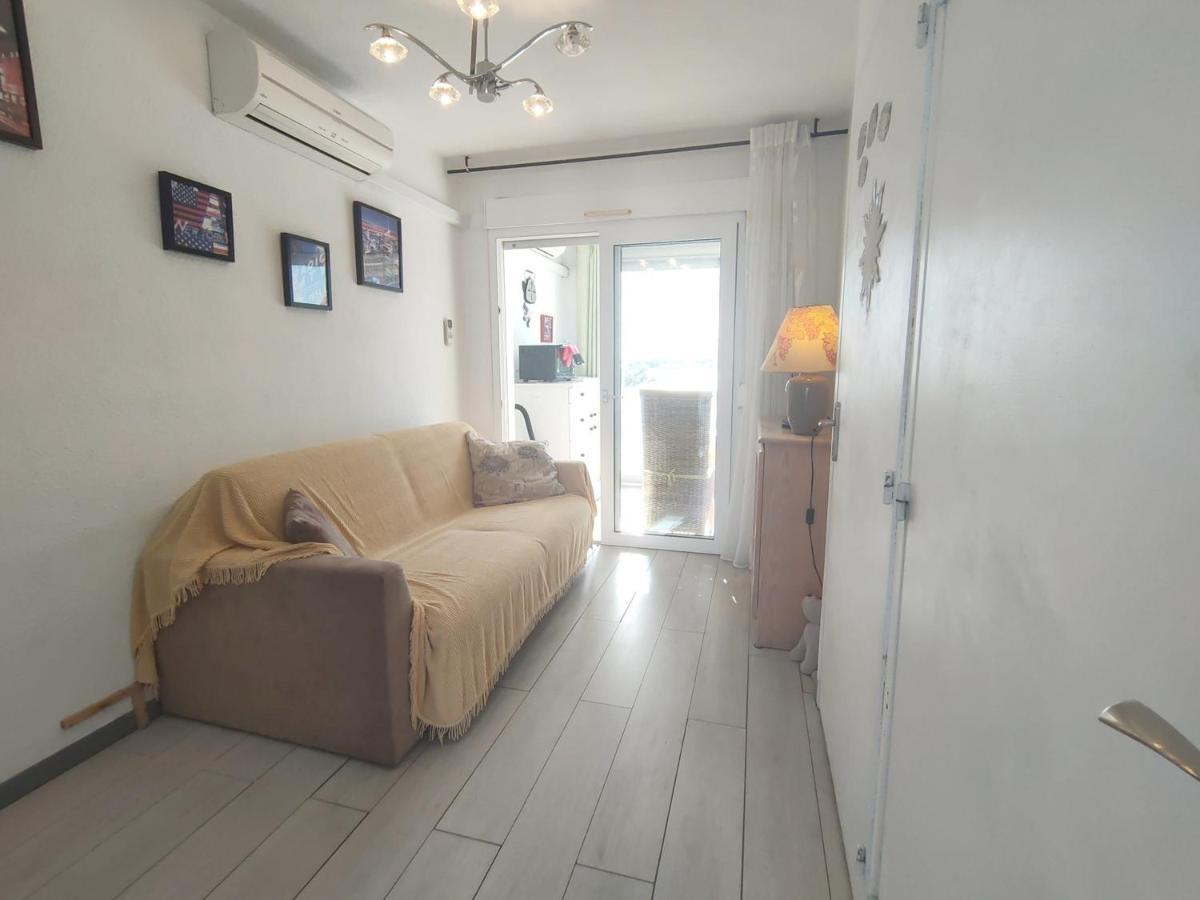 T1 Au Calme Avec Clim Et Parking Prive - Fr-1-503-171 Apartment Баларюк-ле-Бен Екстериор снимка